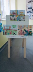 Na zdjęciu widać prace plastyczne, które zostały nagrodzone w konkursie w naszym przedszkolu.